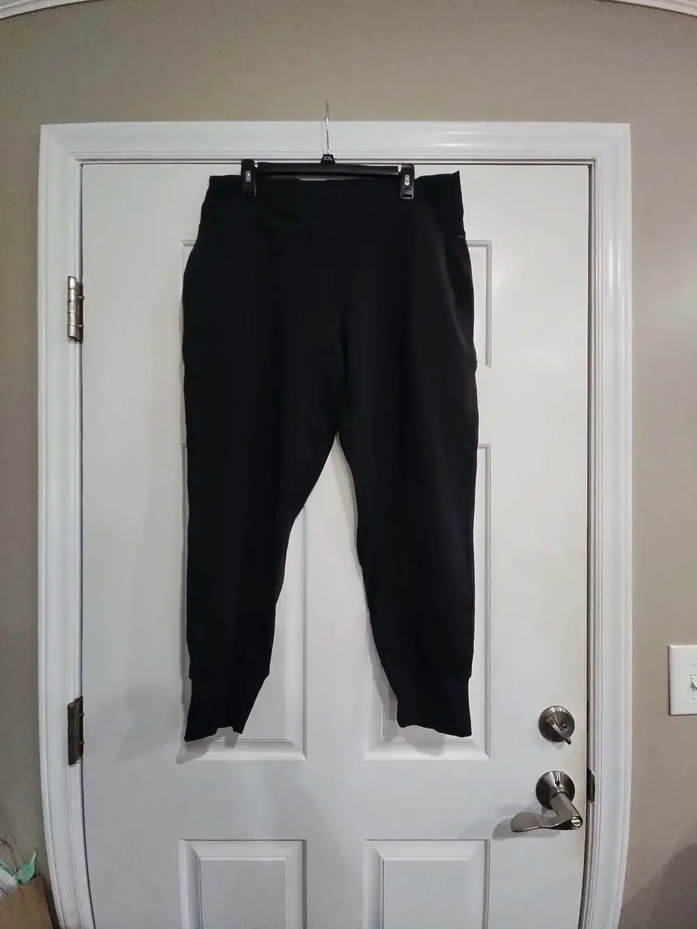 Athleta Coaster Luxe Jogger Black High-Rise Athletic Pants
